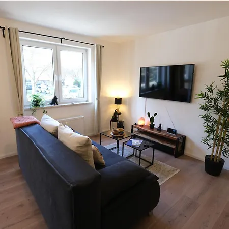 Lägenhet Cozy Jungle - Modernes Mit Eigenem Parkplatz