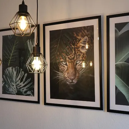 Lägenhet Cozy Jungle - Modernes Mit Eigenem Parkplatz Magdeburg