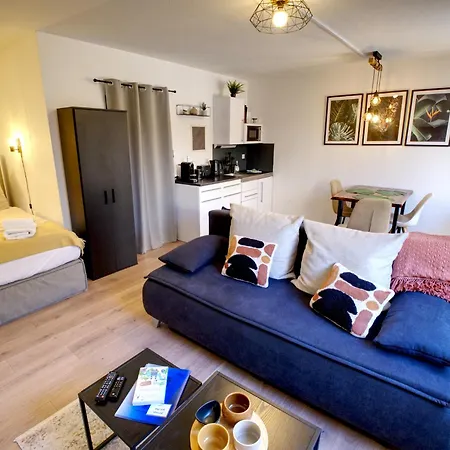 アパート Cozy Jungle - Modernes Mit Eigenem Parkplatz マクデブルク