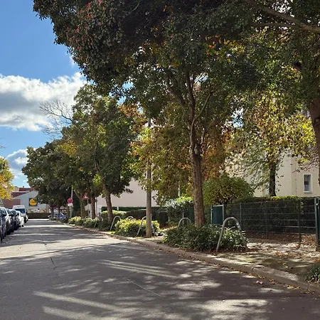 Cozy Jungle - Modernes Mit Eigenem Parkplatz アパート マクデブルク